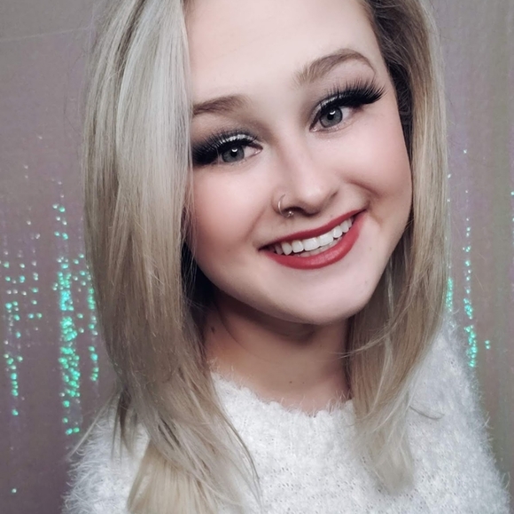 Meet your Posher, Lexi - Picture 4 of 5